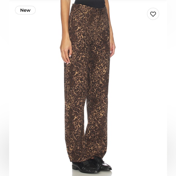 Levi’s Baggy Dad Jeans in Cat Eyes Leopard - Picture 2 of 6